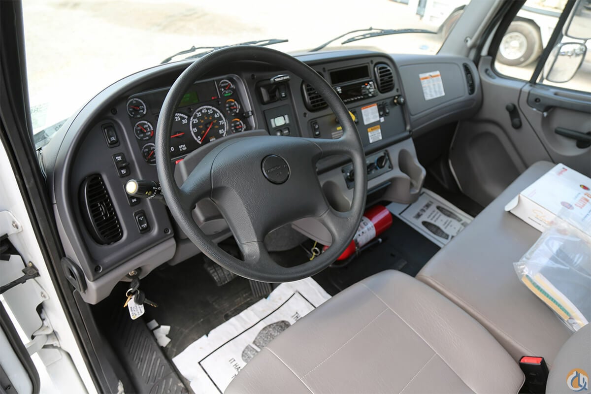 Versalift TMD-2047-T