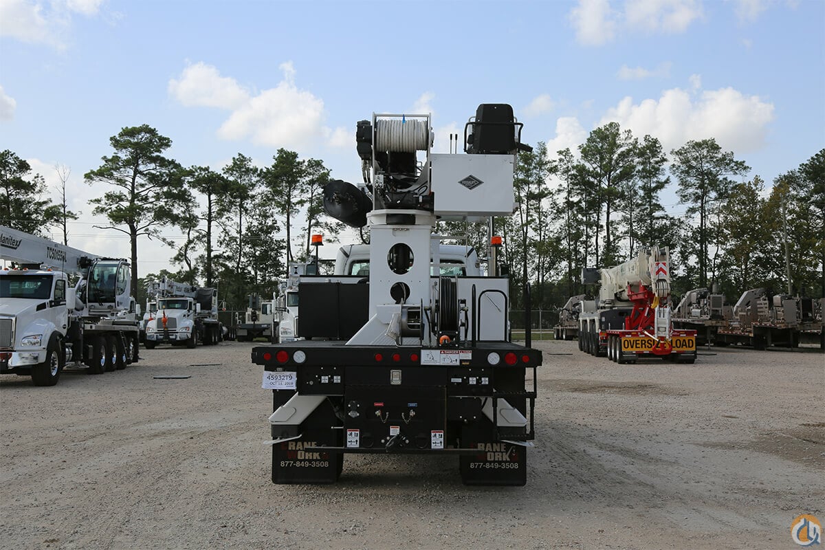 Versalift TMD-2047-T