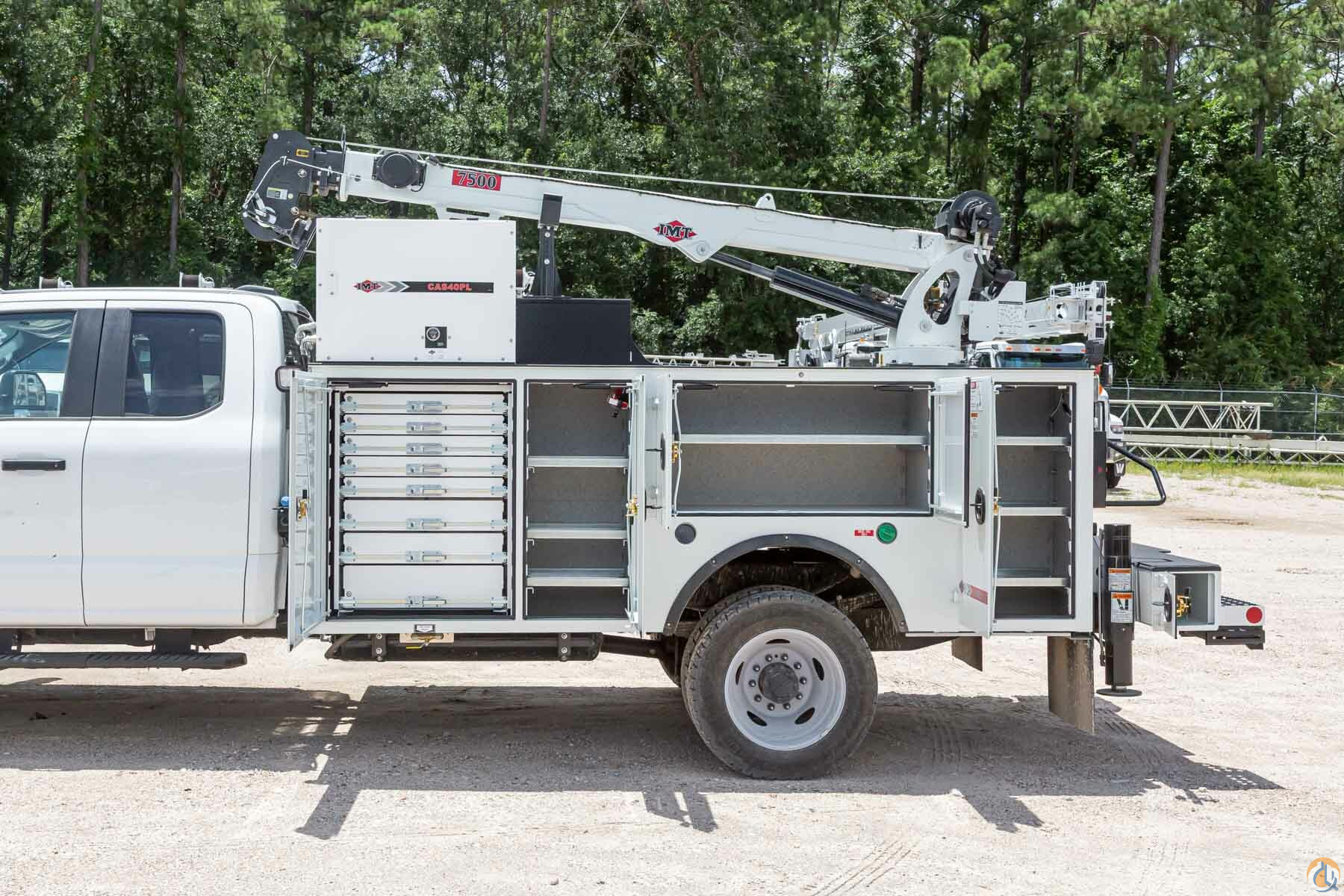 IMT 7500-22 Dominator I Service body