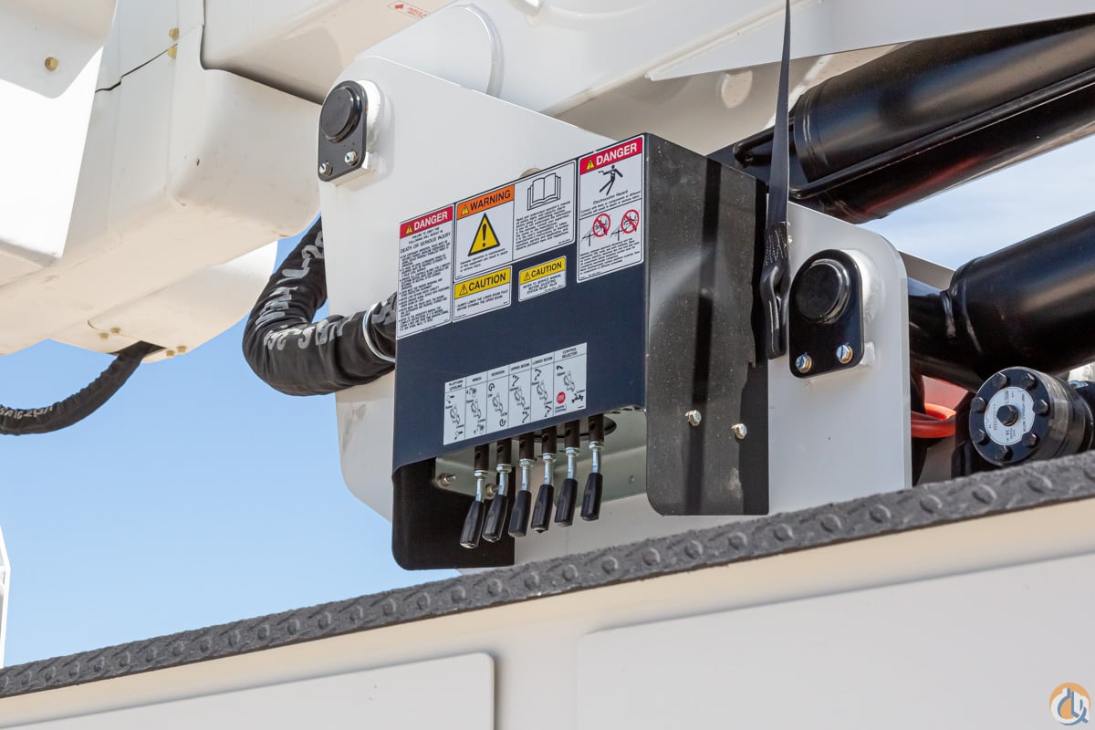Versalift VN-555-MHI