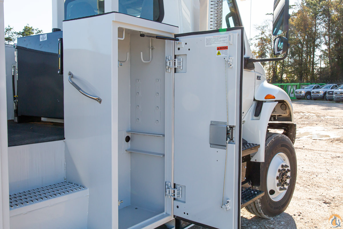 Versalift VN-555-MHI