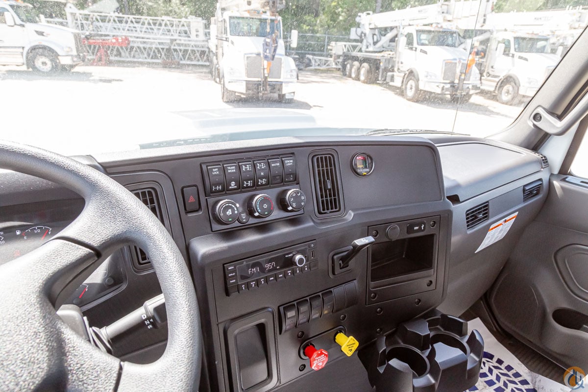 Versalift VN-555-MHI