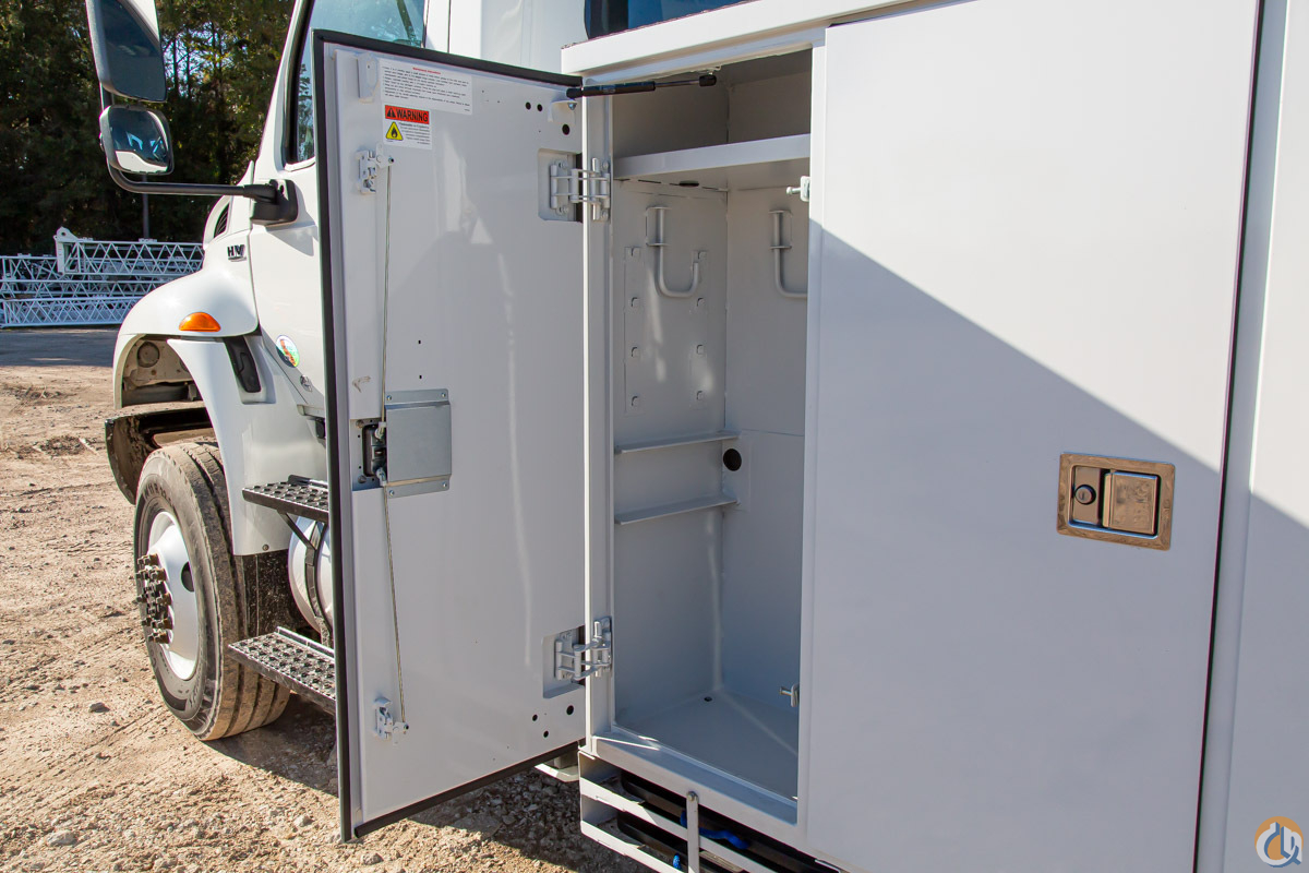 Versalift VN-555-MHI