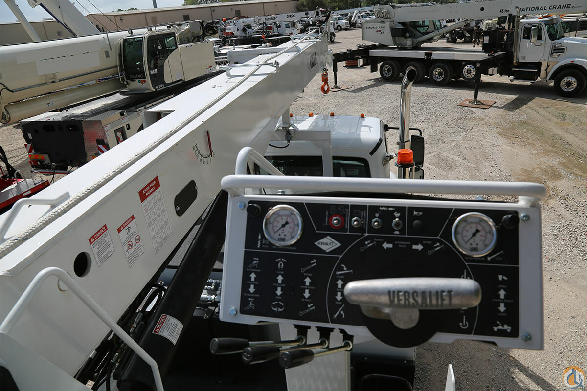 Versalift TMD-4050-T