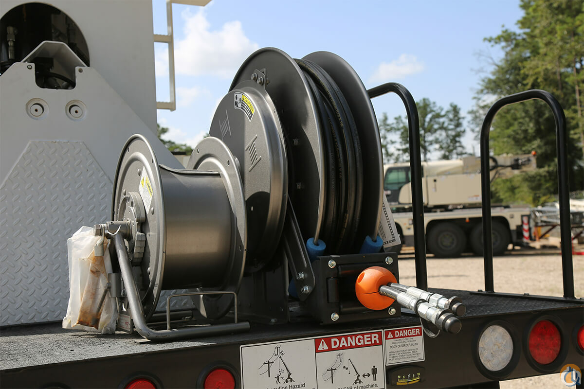 Versalift TMD-4050-T
