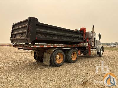 Freightliner FLC