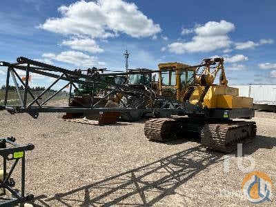 John Deere 690B