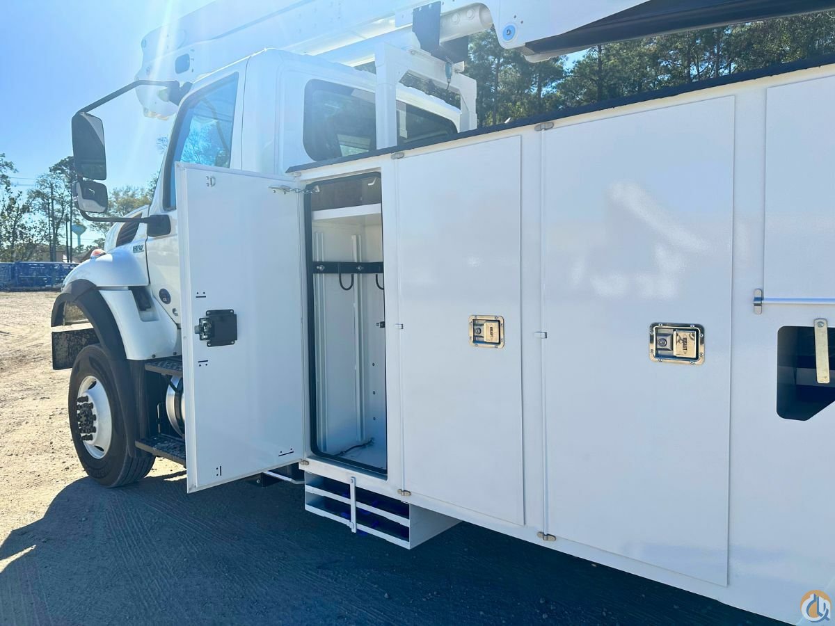 Versalift VN-555-MHI