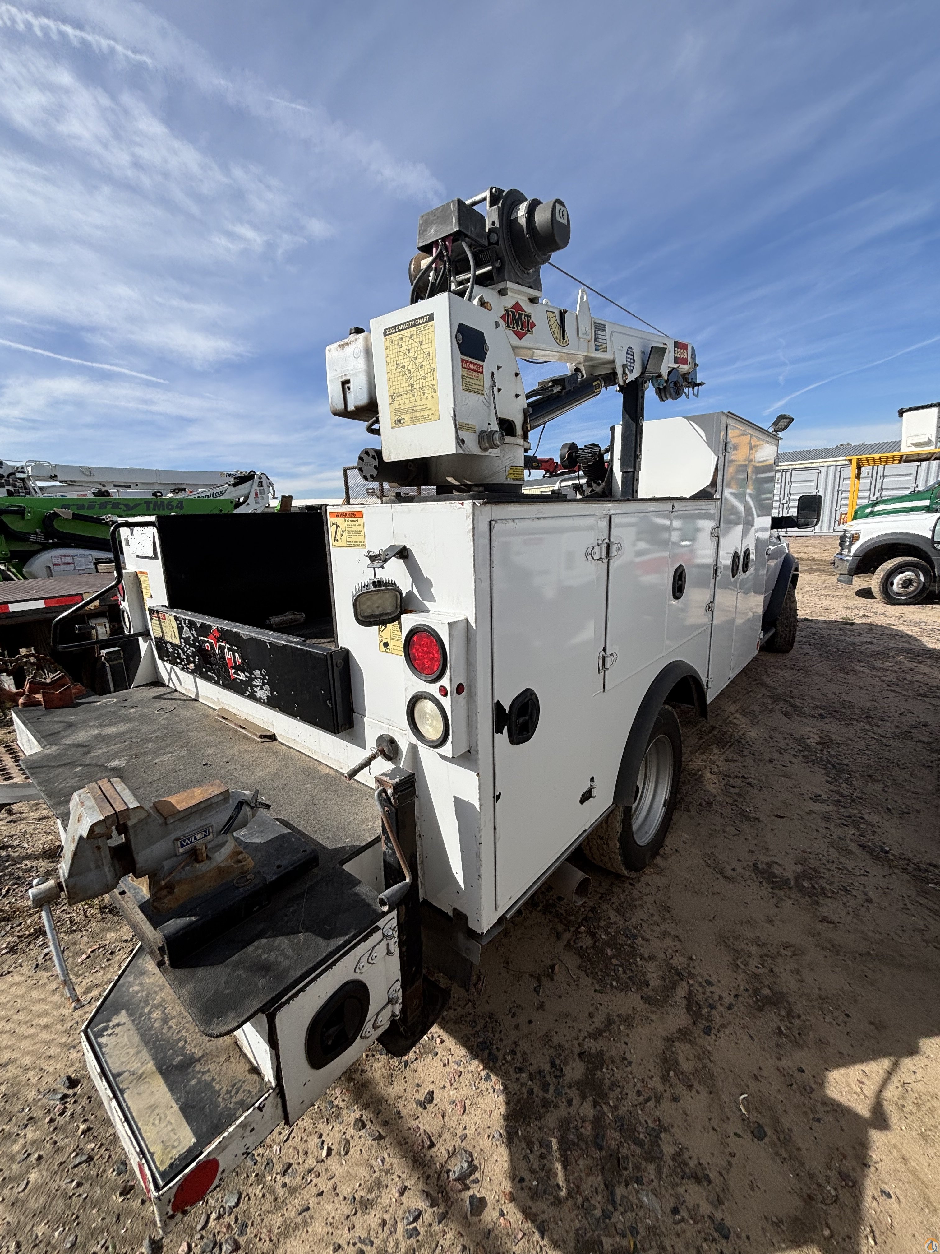 IMT 3203i DSC20 Service body