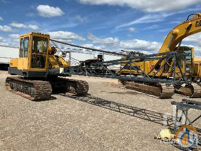 John Deere 690B