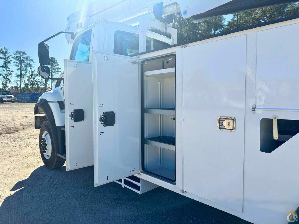 Versalift VN-555-MHI