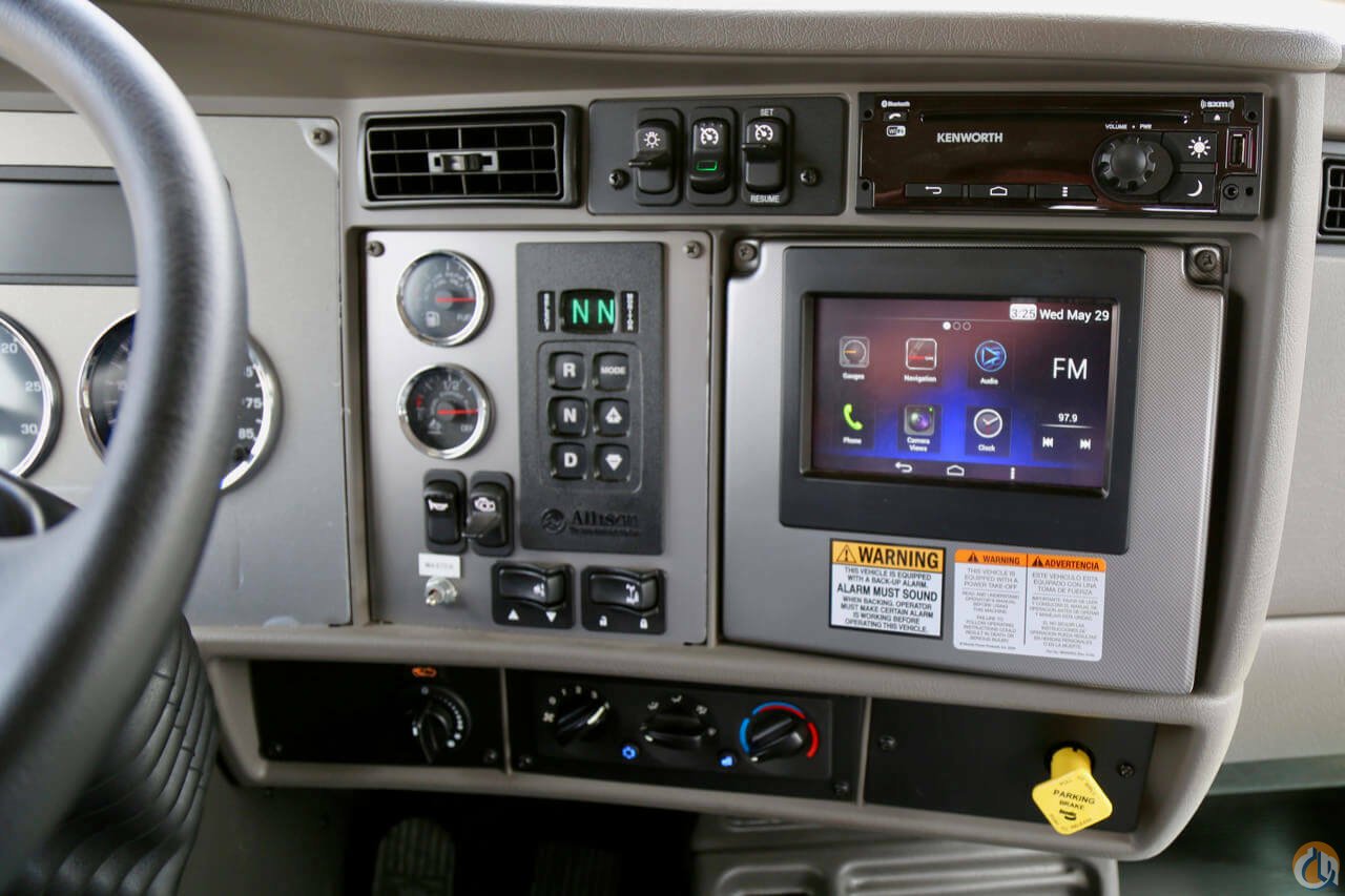 Versalift TMD-2047-B
