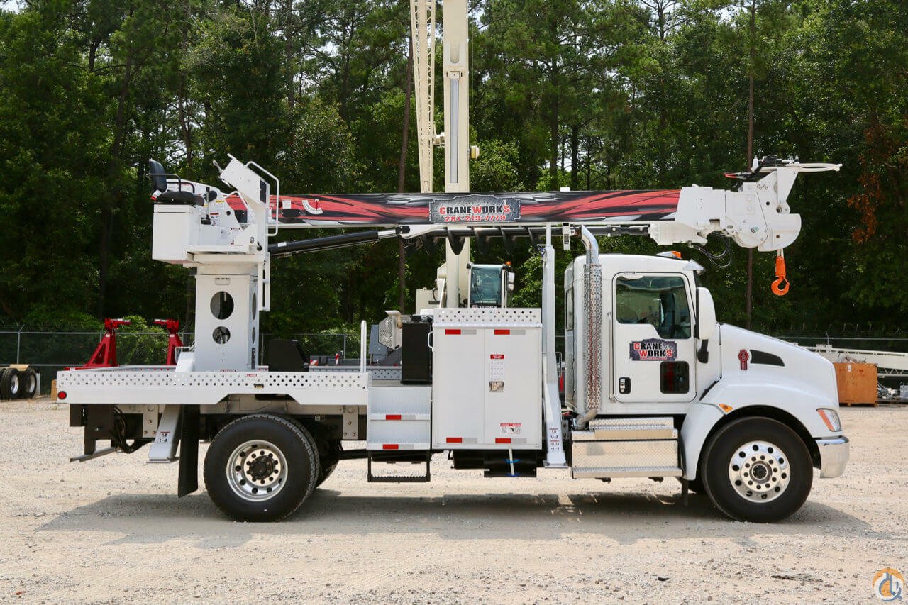 Versalift TMD-2047-B