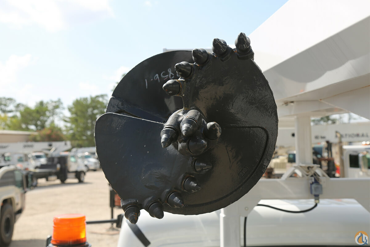 Versalift TMD-4050-T