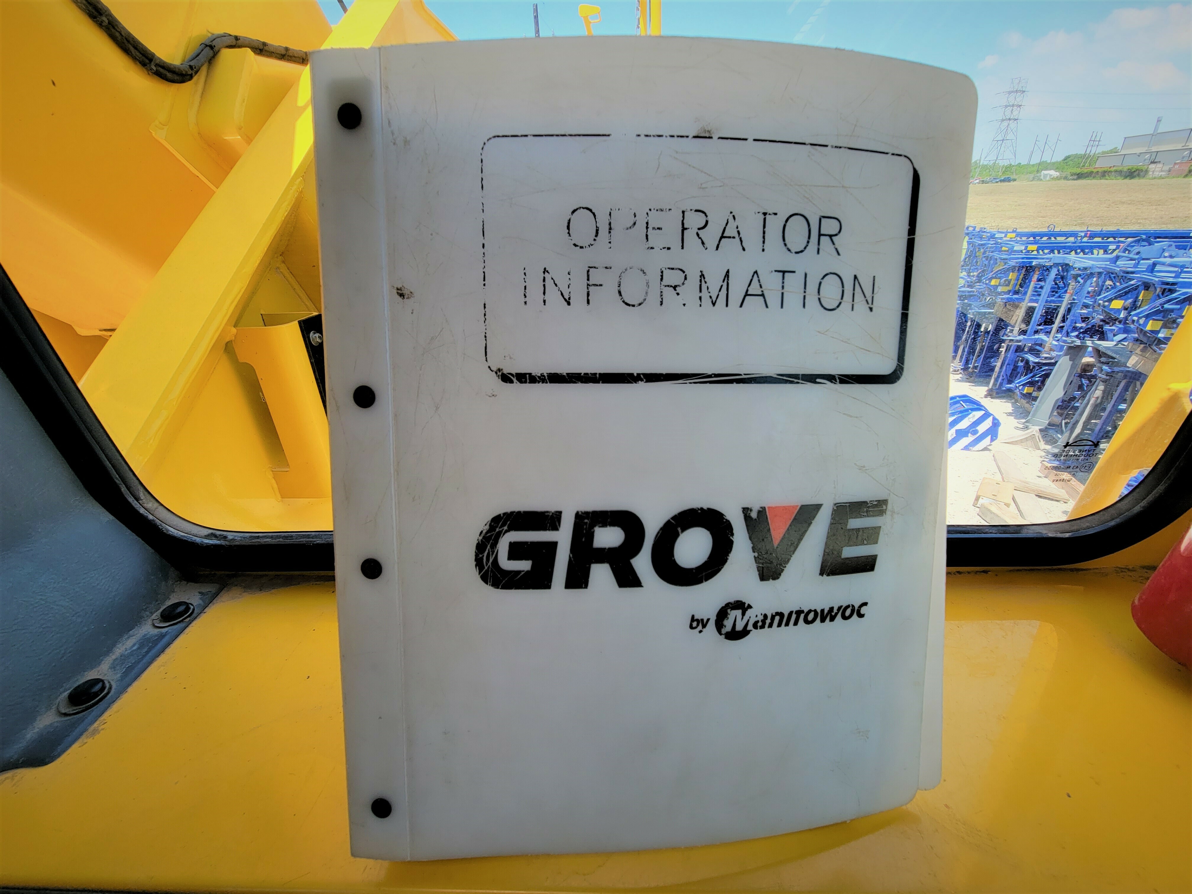 Grove RT880E
