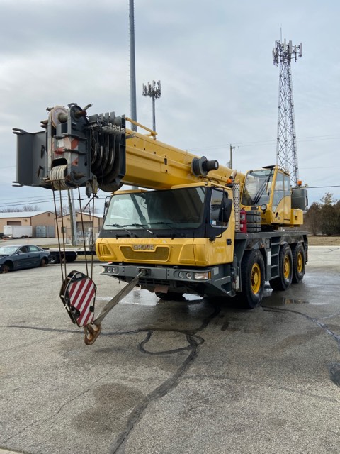 Signature Crane